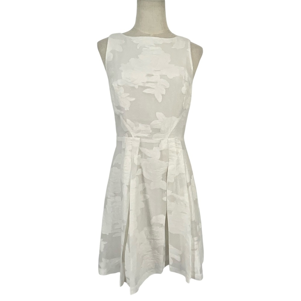 Lauren Ralph Lauren White Floral Jacquard Fit Flare Dress Sleeveless Sz 4 Flirty